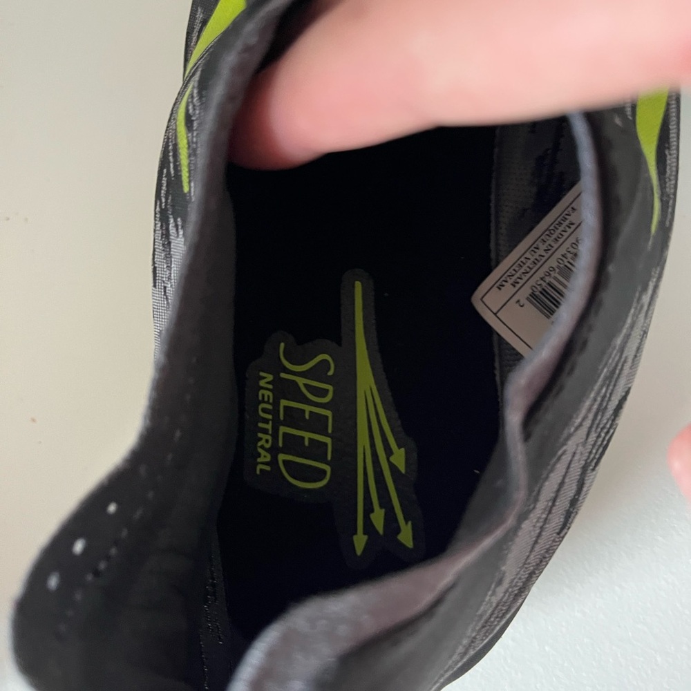 Brooks ELMN8 v5 unisex track spikes size 8 - Picture 8 of 10
